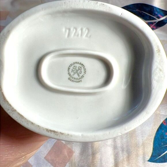 Vintage German METZLER  ORTLOFF Porcelain figurines 6'' tall - Boy & Girl Pair - Picture 9 of 10